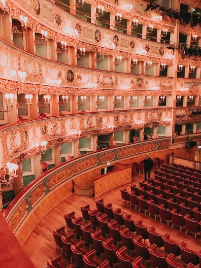 Teatro la Fenice inside